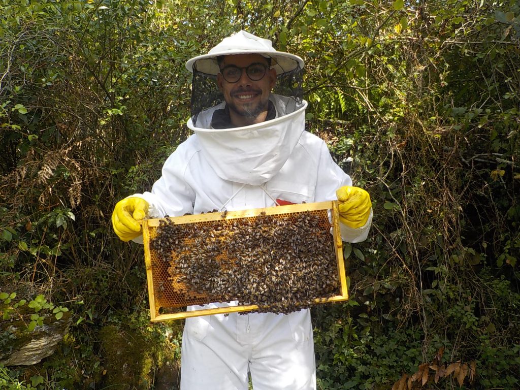 les-colmenes-de-tate-asturias-abejas-visita-padrinos-maribel-cote (5)